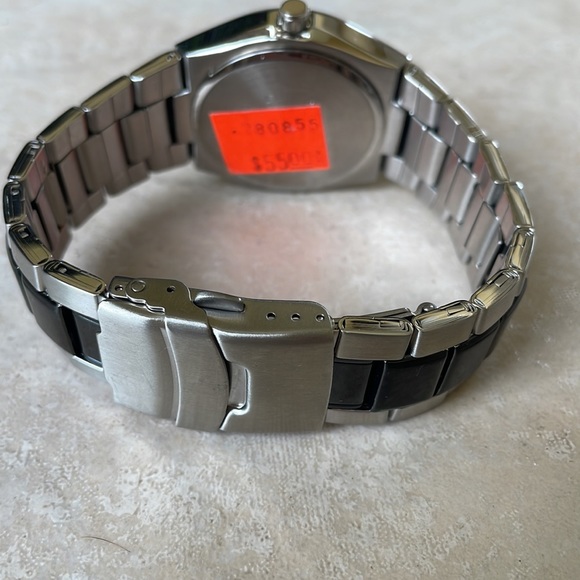 Armitron men battery water resistant 165ft stainless steel date&day - Picture 5 of 7